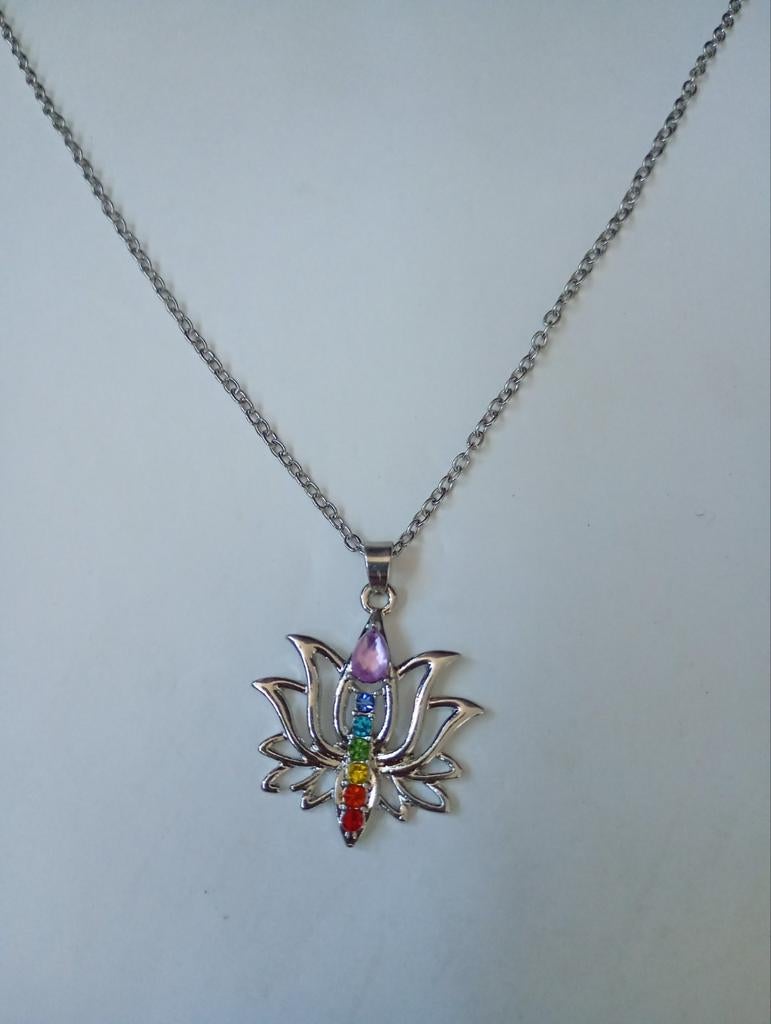 Lotus chakra hanger plus ketting nieuw, Ophalen of Verzenden, Nieuw, Zilver, Overige materialen