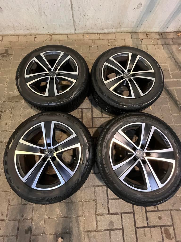 Maxxis All Season Banden 17 inch - Mercedes Vito, Auto-onderdelen, Banden en Velgen, 17 inch, Ophalen of Verzenden, All Season
