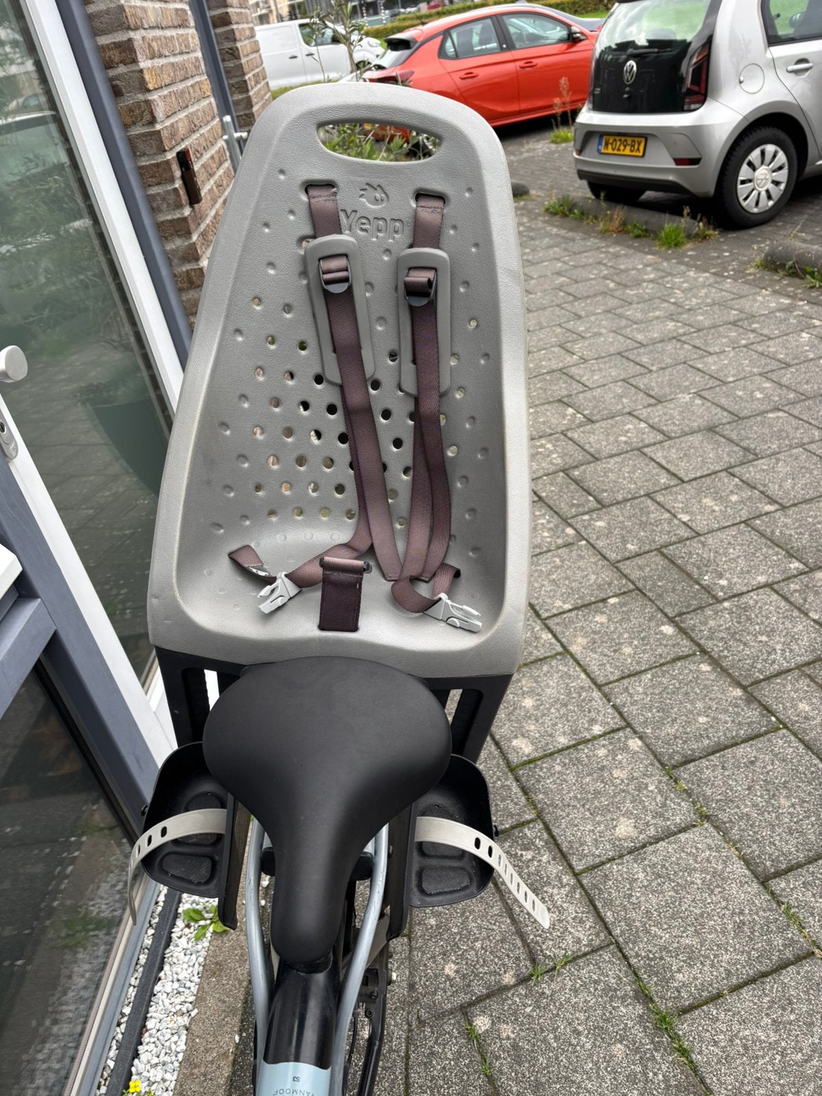 Thule Yepp Maxi achterzitje, Achterzitje, Voetsteuntjes, Zo goed als nieuw, Ophalen