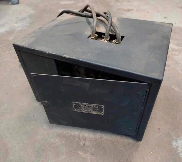 Teletype telex voeding US Army signal corps radio TG7 WW2, Ophalen of Verzenden, Amerika, Overige typen