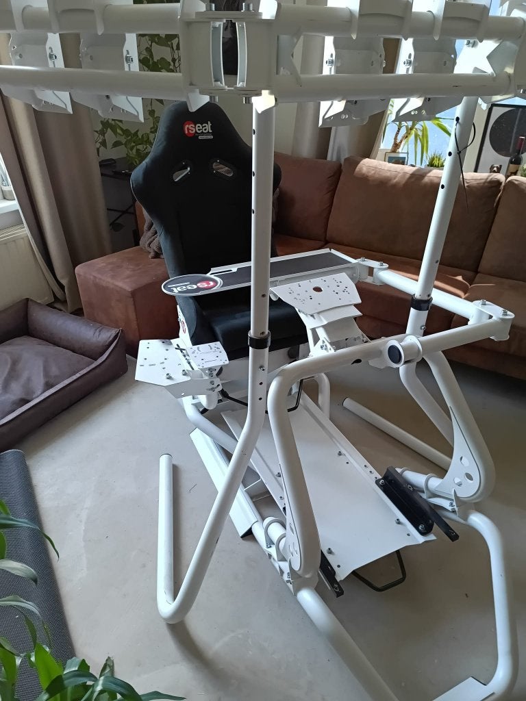 RSeat simrace cockpit + triple monitor mount, Ophalen, Zo goed als nieuw, RSeat