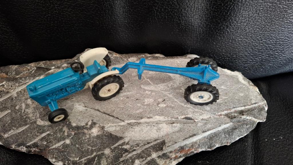 Tractor Ford 5000, Ophalen of Verzenden, Gebruikt, 1:32 tot 1:50, Overige merken