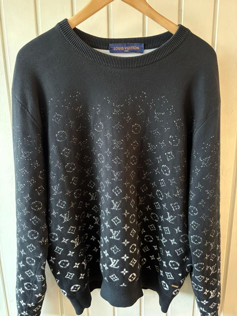 Louis Vuitton monogram crewneck, Ophalen, Zo goed als nieuw, Maat 52/54 (L), Zwart