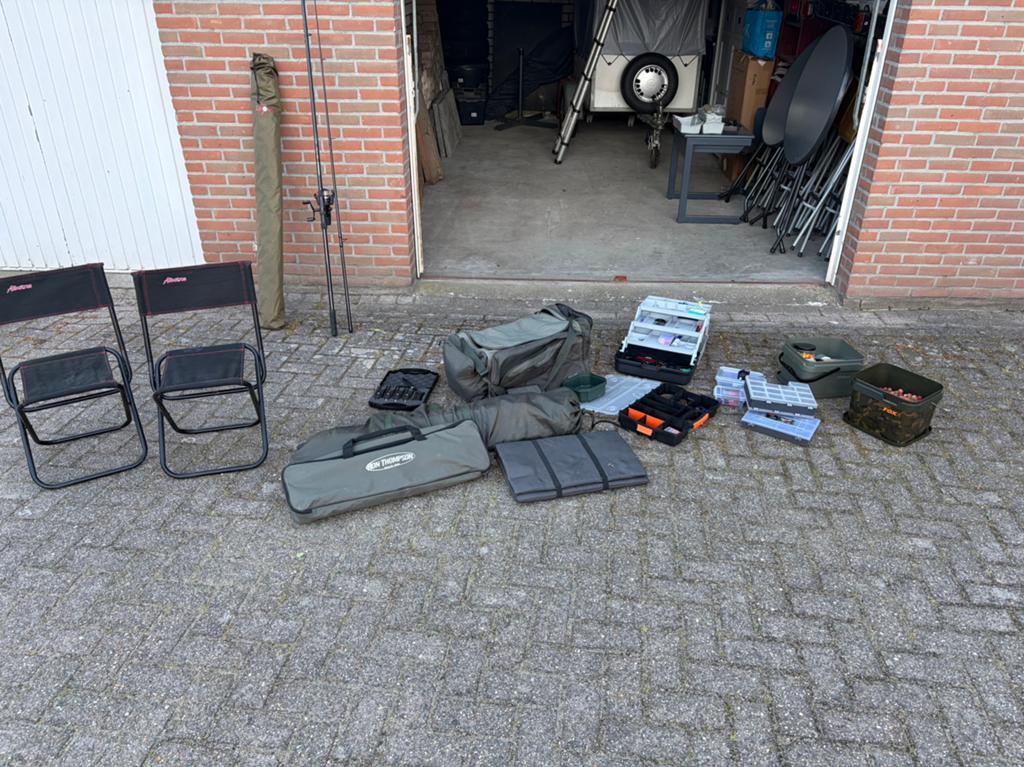Complete visset, Watersport en Boten, Hengelsport | Karpervissen, Zo goed als nieuw, Ophalen
