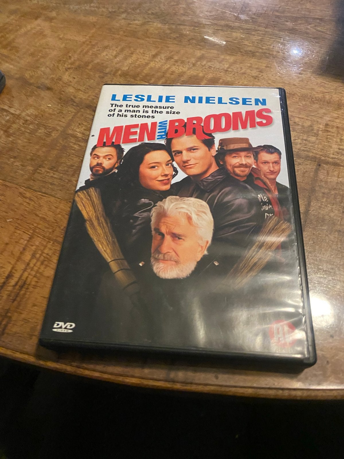 Men with Brooms DVD - Komedie met Leslie Nielsen, Cd's en Dvd's, Dvd's | Komedie, Nederlands, Overige genres, Ophalen of Verzenden
