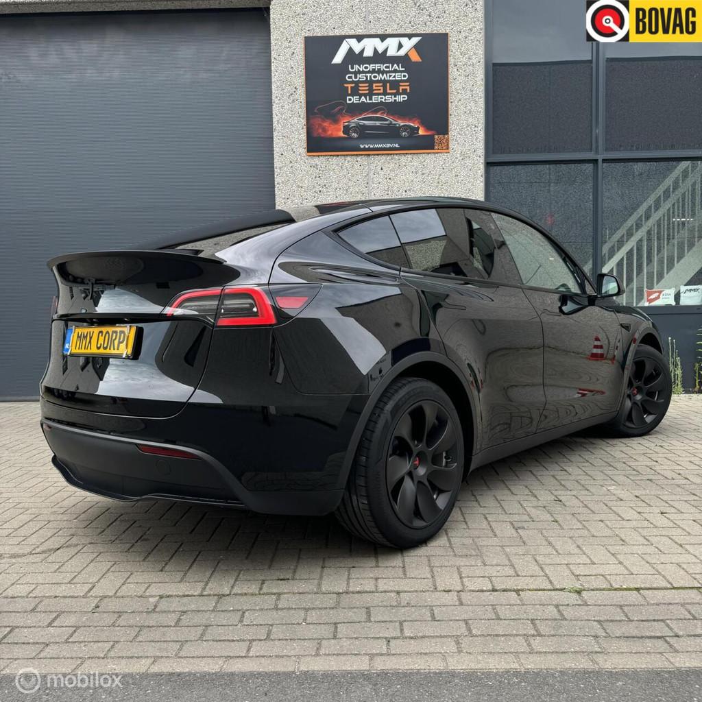 Tesla Model Y RWD + MMX PACK + TREKHAAK + IAP, Automaat, Achterwielaandrijving, Gebruikt, Zwart