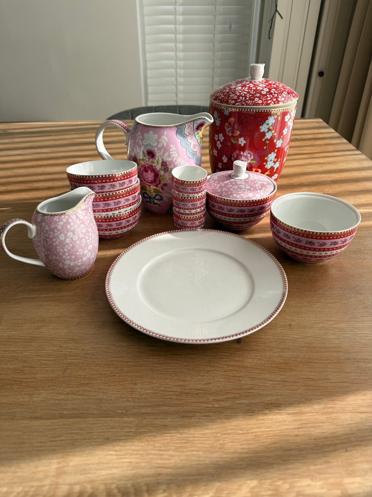 Pip Studio servies roze rood vlinder ribbon, Huis en Inrichting, Ophalen, Pip Studio, Zo goed als nieuw, Overige stijlen