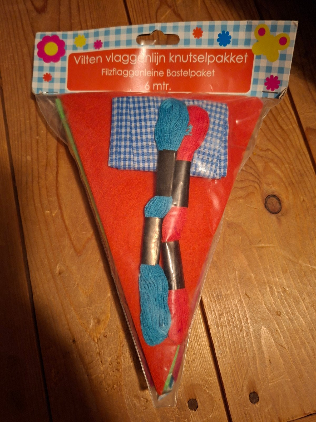 Vilten vlaggenlijn knutselpakket 6 meter, Ophalen of Verzenden