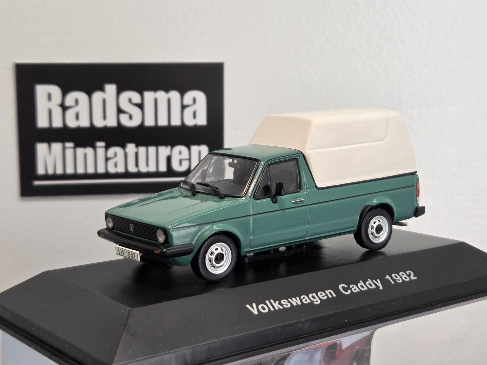 Volkswagen Caddy Mk1 1982 met huif - 1:43 Altaya/Ixo, Overige merken, Auto, Ophalen of Verzenden, Zo goed als nieuw