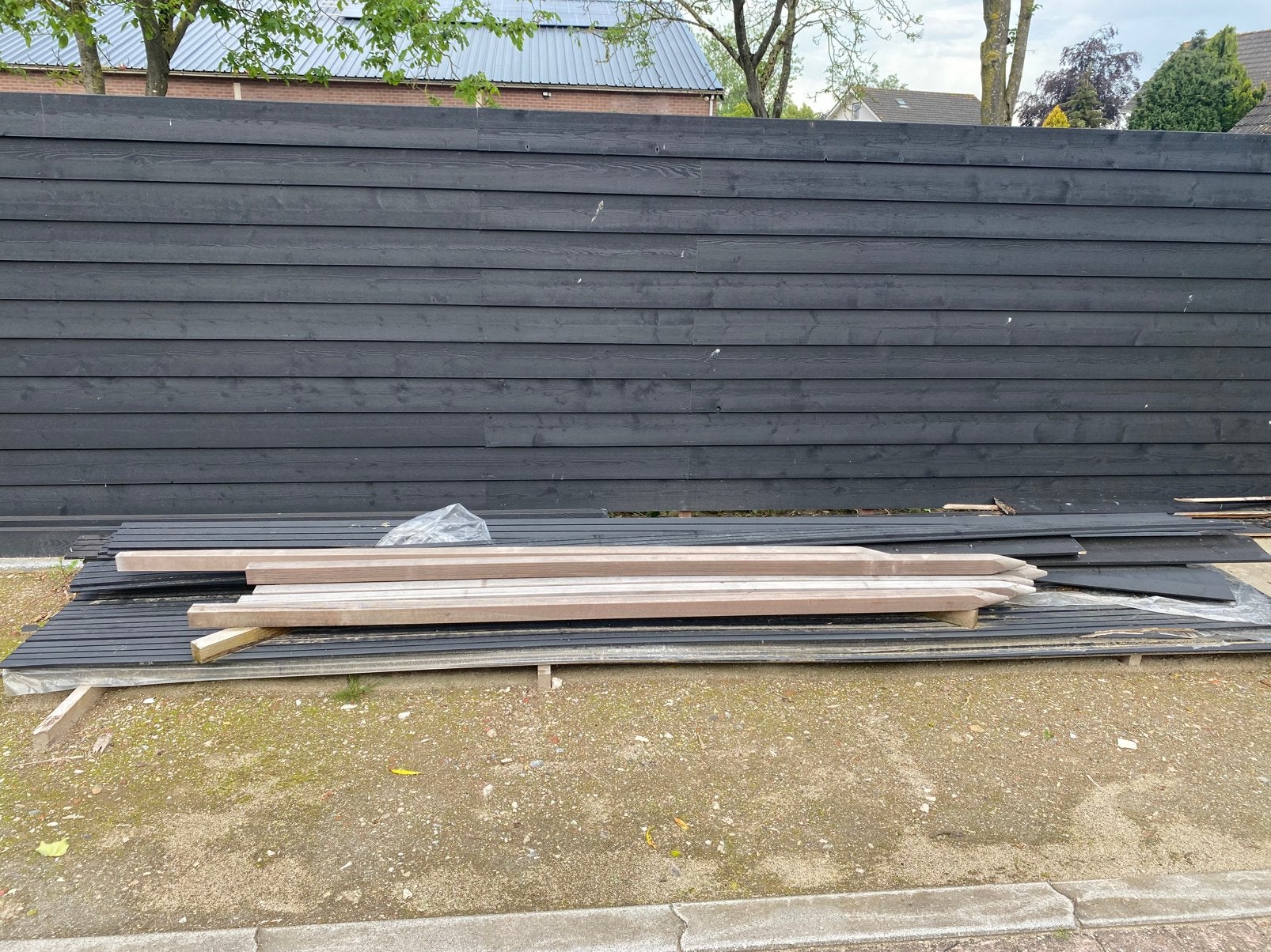 Zweeds rabat zwart, Tuin en Terras, Palen, Balken en Planken, Ophalen of Verzenden, Zo goed als nieuw, 250 cm of meer, Planken