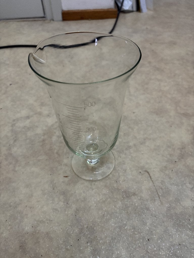 Antiek glazen maatbeker met voet - 500 ml, Antiek en Kunst, Ophalen of Verzenden