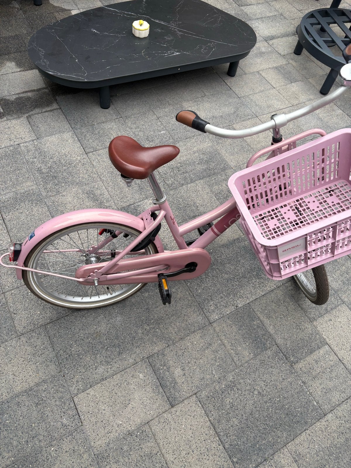 Meisjesfiets 20 inch rosé met voordrager, Terugtraprem, Gebruikt, Ophalen of Verzenden, Handrem