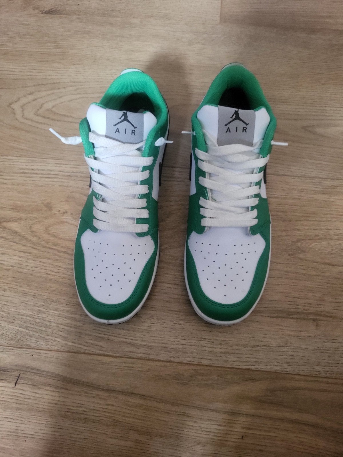 groen wite nike, Ophalen, Zo goed als nieuw, Schoenen