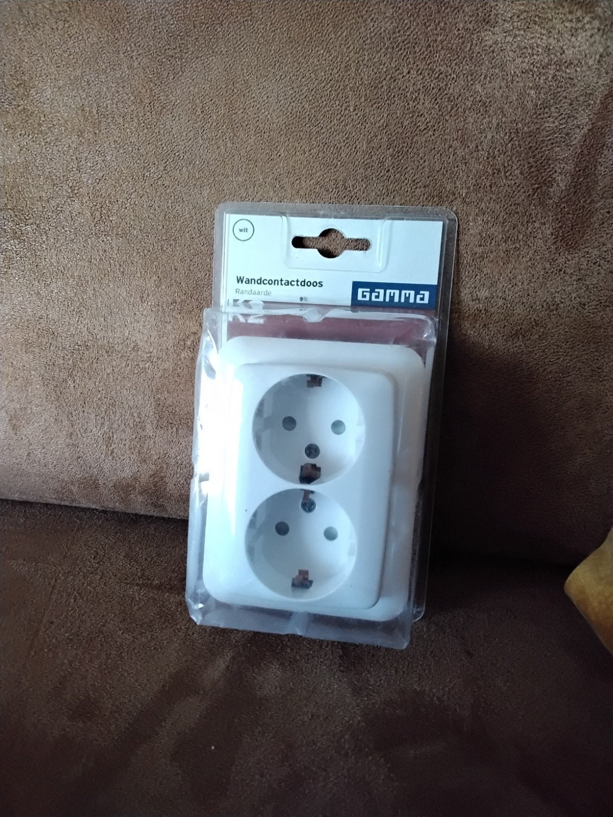BIEDEN nieuwe wandcontactdoos met randaarde, Doe-het-zelf en Verbouw, Ophalen, Nieuw, Gamma, Stopcontact