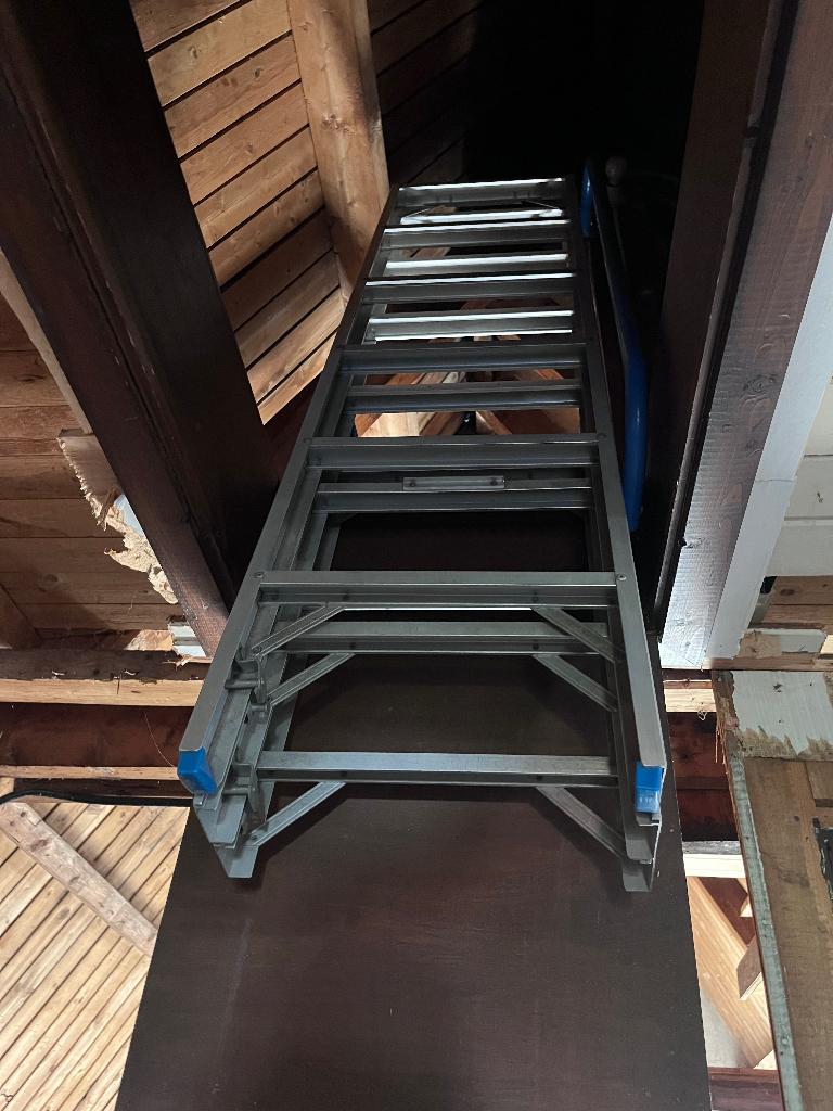 Vlizo trap voor zolder of vliering, Doe-het-zelf en Verbouw, Ladders en Trappen, Ophalen, Gebruikt, Trap, Opvouwbaar of Inschuifbaar