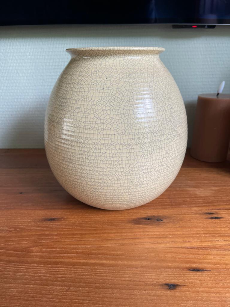 Prachtige antieke Adco 1014 ribbel craquelé vaas ivoor 21cm, Overige kleuren, Aardewerk of Porselein, Ophalen of Verzenden, Zo goed als nieuw
