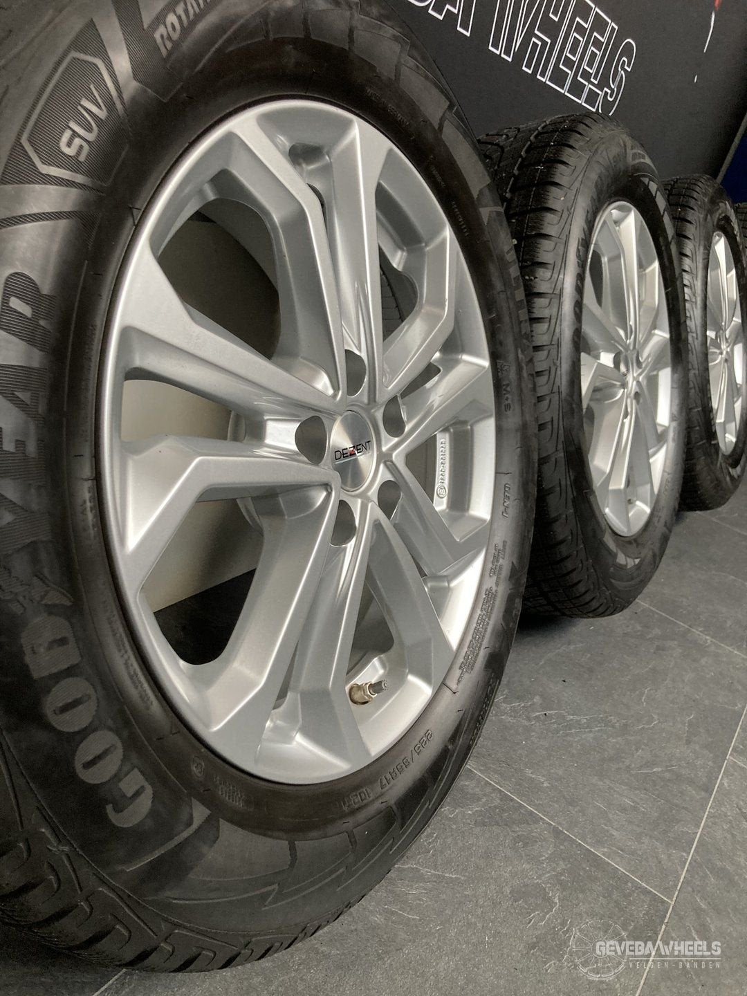 17” Toyota Rav4 (vanaf 2019) velgen + winterbanden 5x114.3, Auto-onderdelen, Banden en Velgen, Gebruikt, -, -, Banden en Velgen