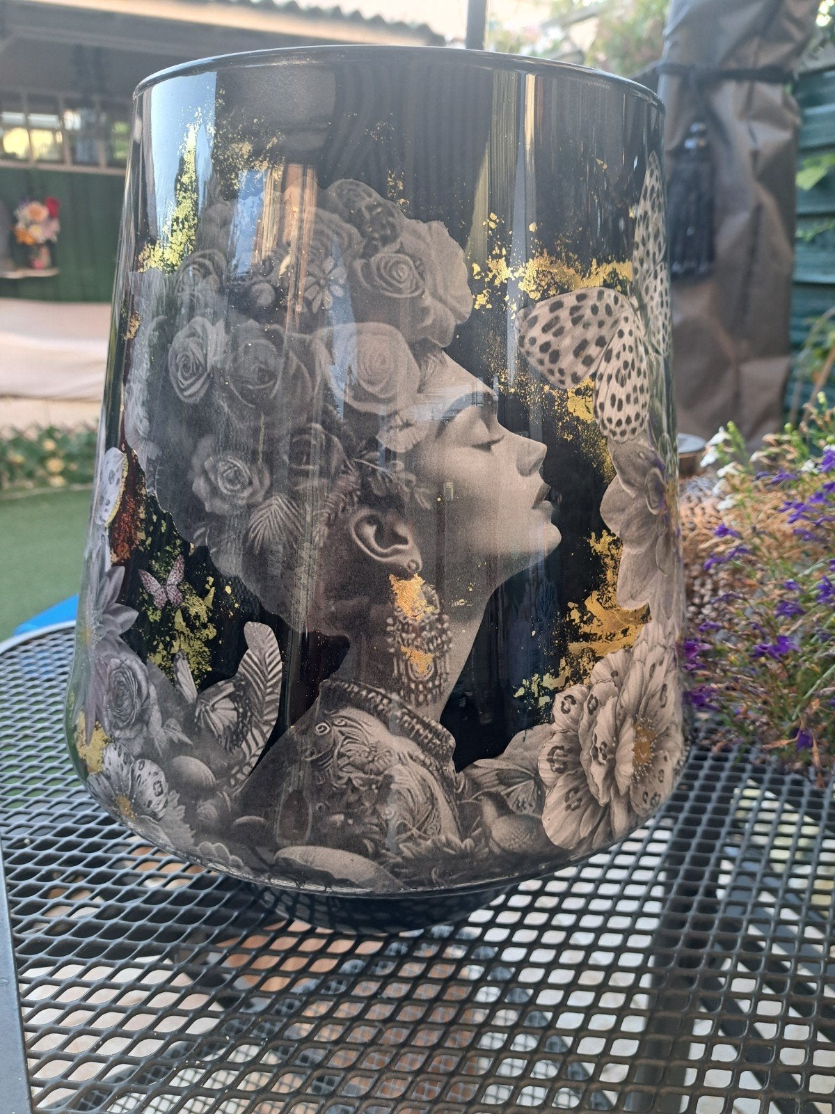 Decoratieve vaas met Frida Kahlo en vlinders, Ophalen