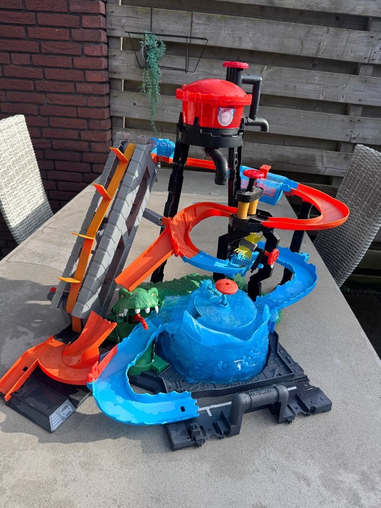 Hot wheels city carwash gator, Ophalen, Zo goed als nieuw