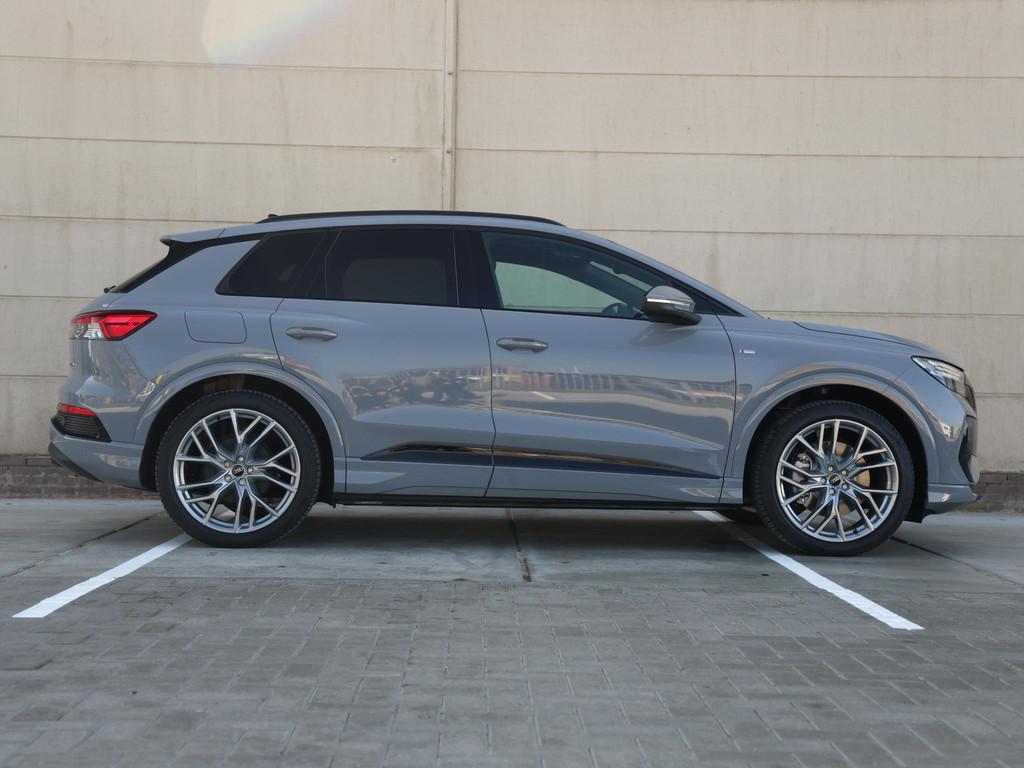 Audi Q4 e-tron S edition Competition 45 82 kWh 286 pk | Verw, Auto's, Audi, Zwart, 82 kWh, Automatische klimaatregeling, SUV of Terreinwagen