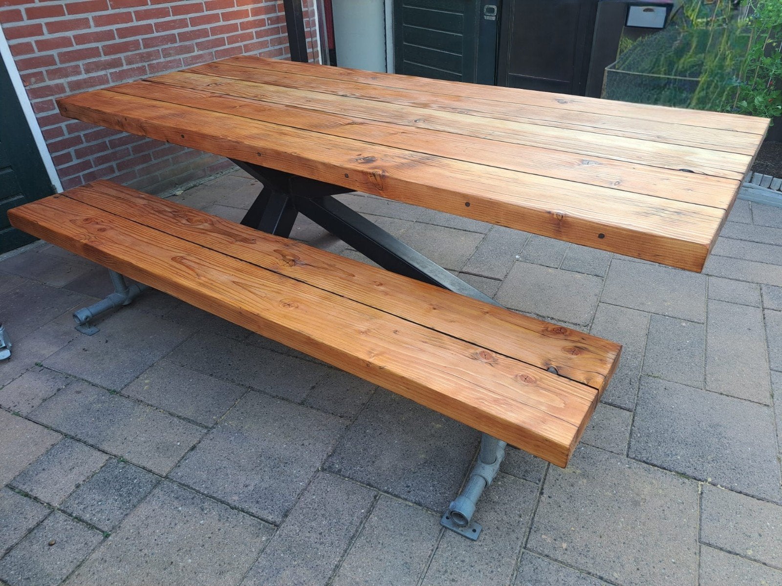 Robuuste houten tuintafel met stalen poot, Ophalen, Rechthoekig, Hout