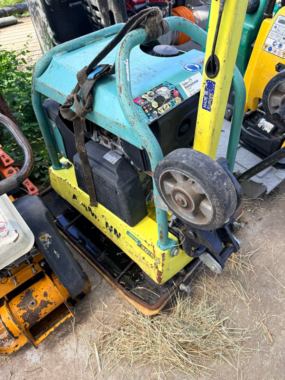 Ammann APR Omkeerbare Trilplaat / Geschakelde Trilmat, Ophalen