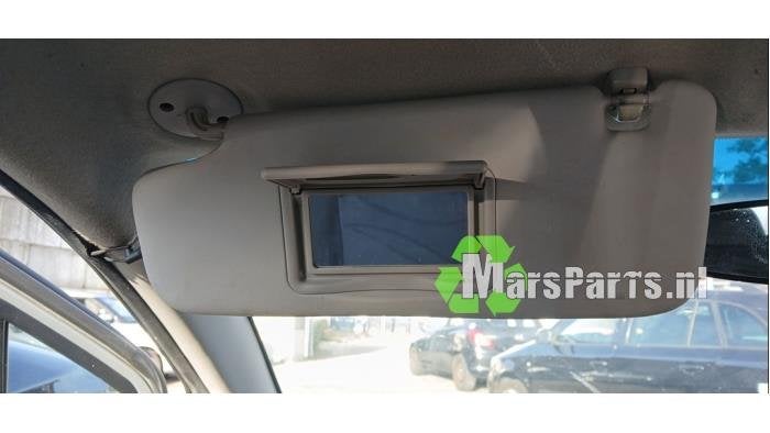 Zonneklep van een Chevrolet Spark, Gebruikt, -, Ophalen of Verzenden, -