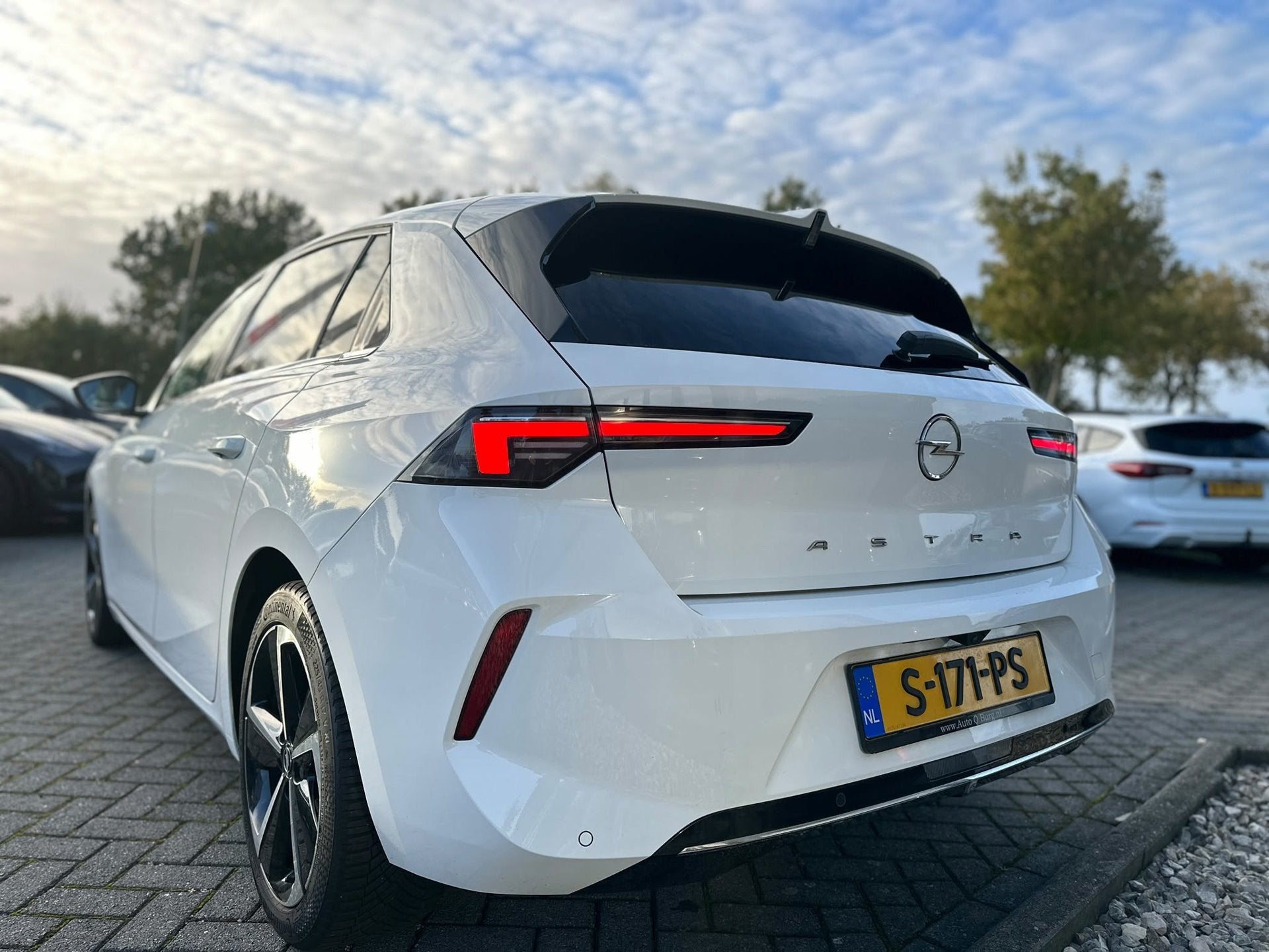 Opel Astra 1.2 Business Elegance | D- Riem Vervangen | Autom, Auto's, Dealer onderhouden, Stof, Gebruikt, 1199 cc