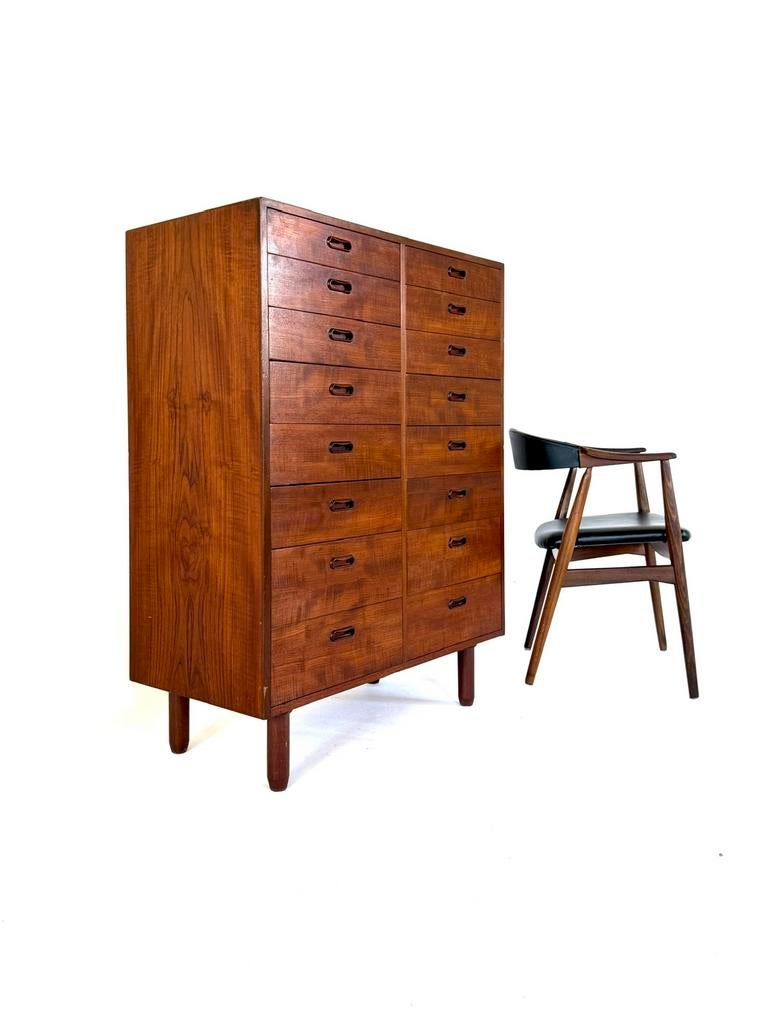 Vintage XXL dubbellaagse Deense teakhouten ladekast ‘60, Huis en Inrichting, 100 tot 150 cm, Teakhout, Zo goed als nieuw, 25 tot 50 cm