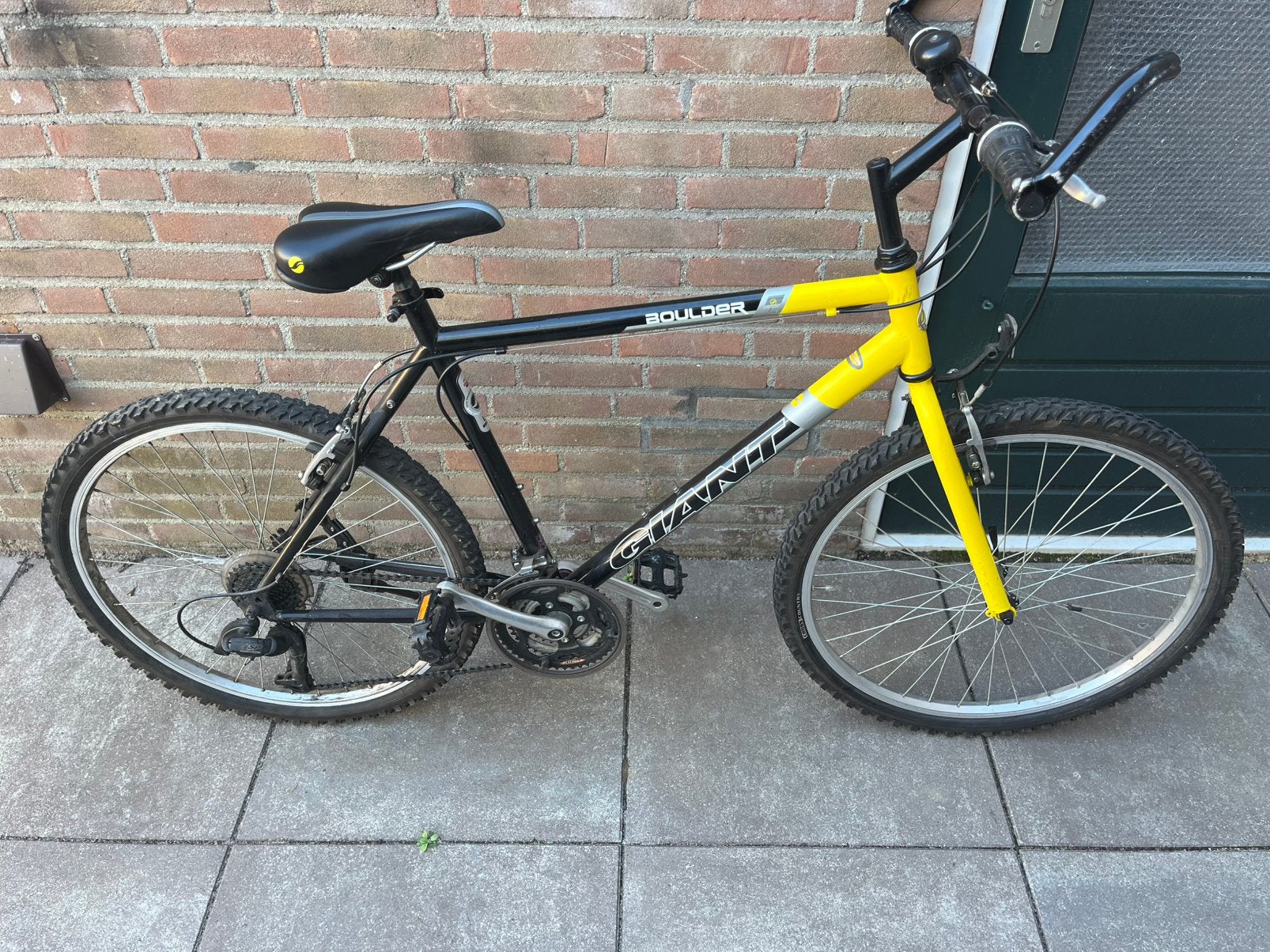 Fiets Giant Boulder mountainbike 21 versnellingen, Ophalen, Gebruikt, Velgrem