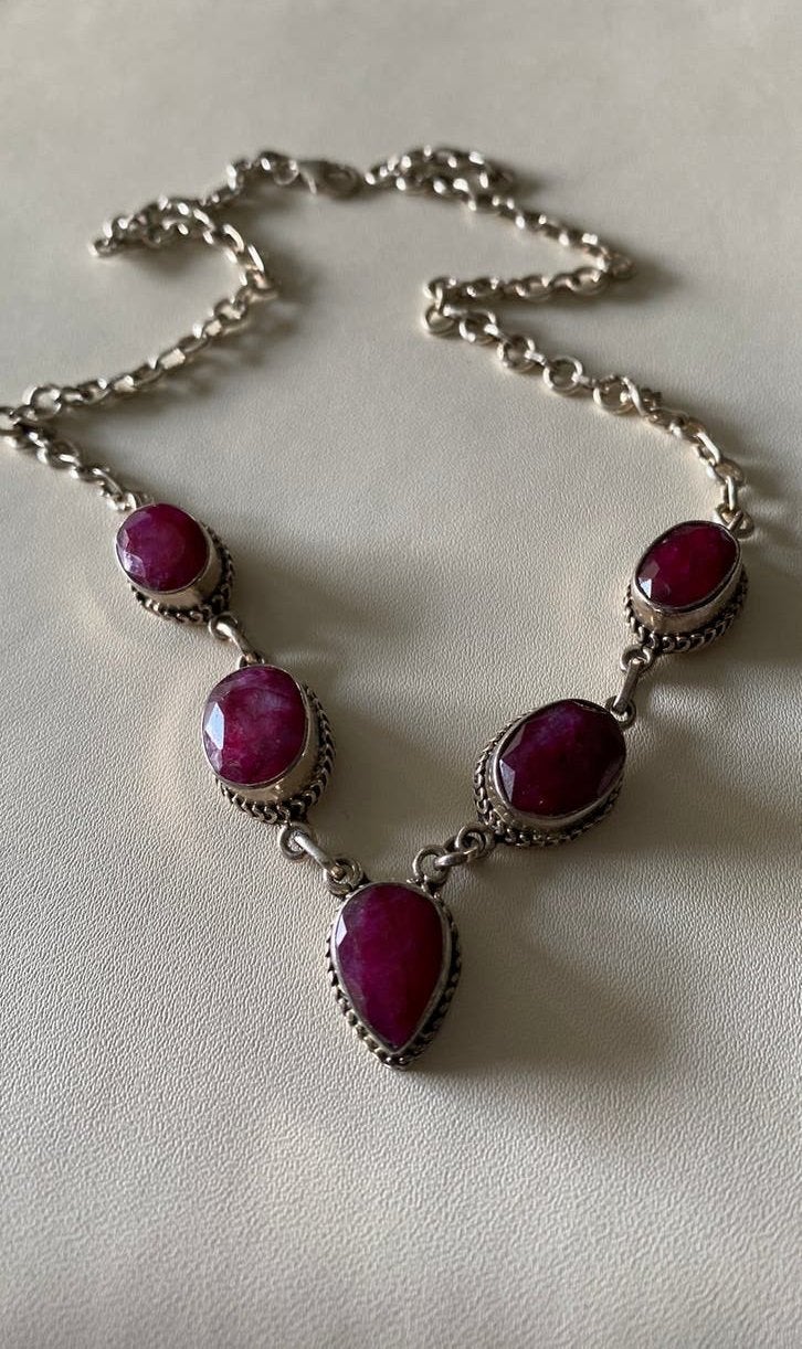 Prachtig 925 zilveren nieuwe ketting met robijn, Sieraden, Tassen en Uiterlijk, Nieuw, Ophalen of Verzenden, Roze, Met edelsteen