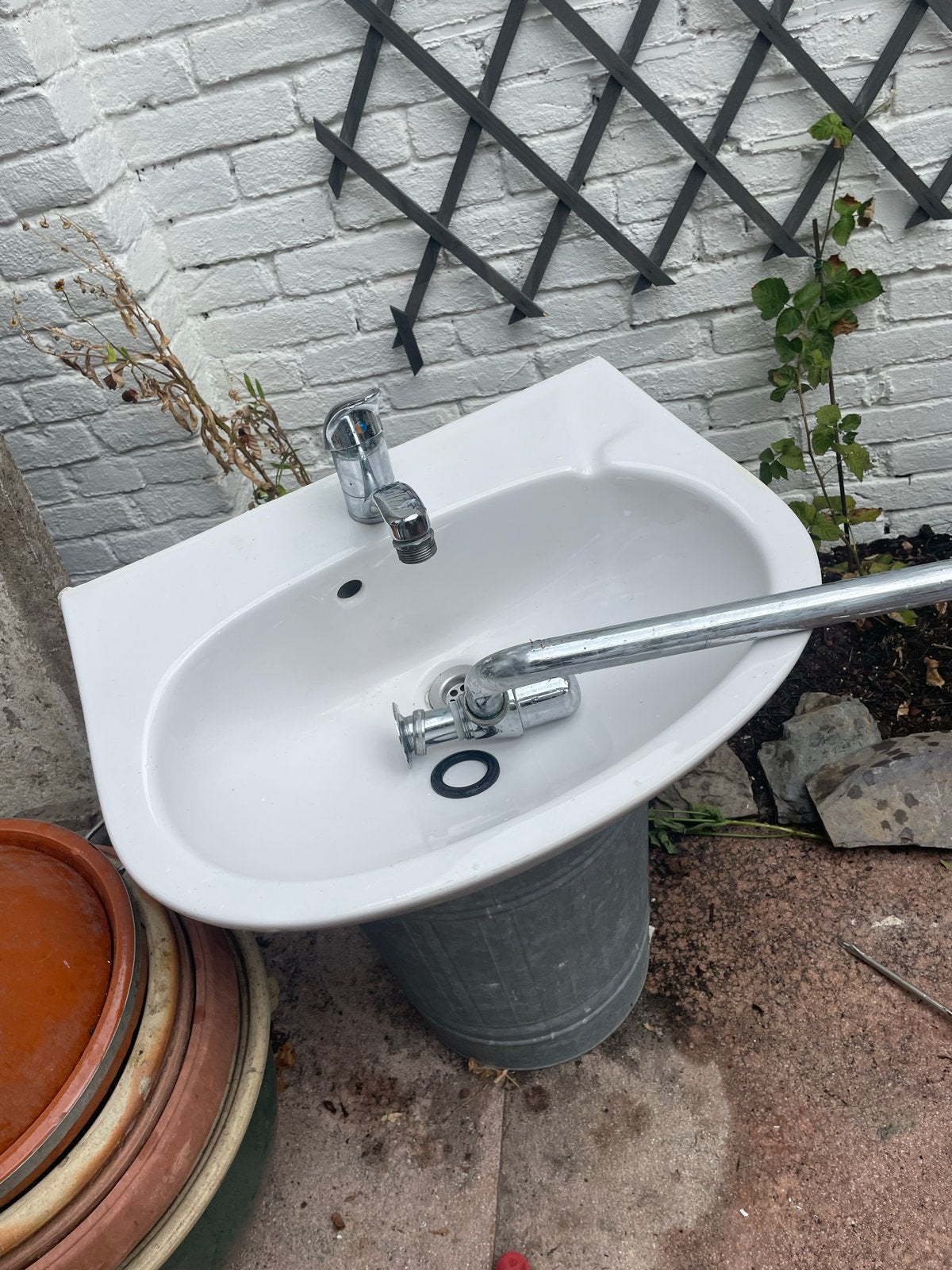 Wastafel met kraan en afvoer, Doe-het-zelf en Verbouw, Sanitair, Ophalen, Gebruikt, Chroom, Wastafel
