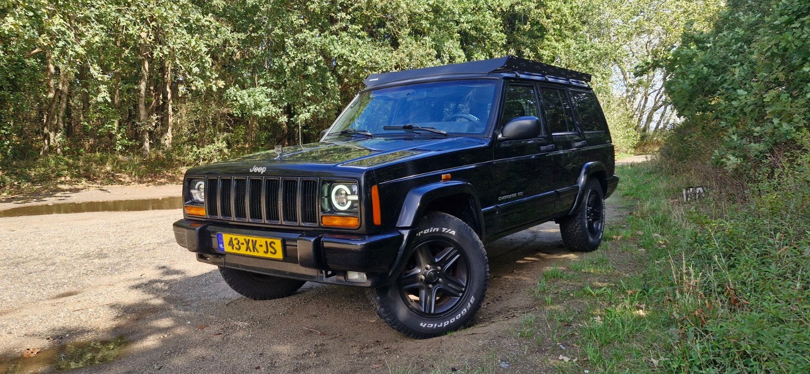 Jeep Cherokee 4.0 I AUT 2000 Zwart, Auto's, Zwart, 3960 cc, Vierwielaandrijving, Particulier