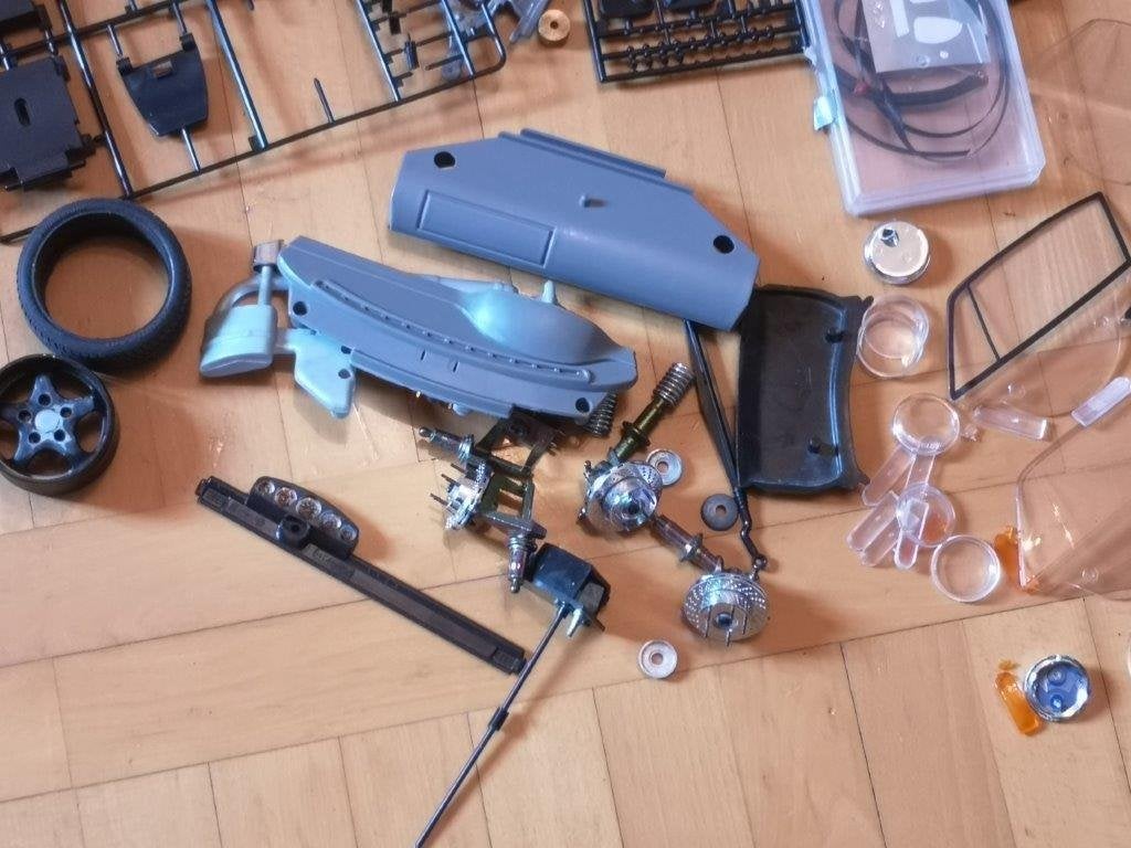 Duizenden reserveonderdelen in bulk voor Porsche Pocher 1/8, Ophalen of Verzenden, Zo goed als nieuw, 1:5 t/m 1:8, Auto
