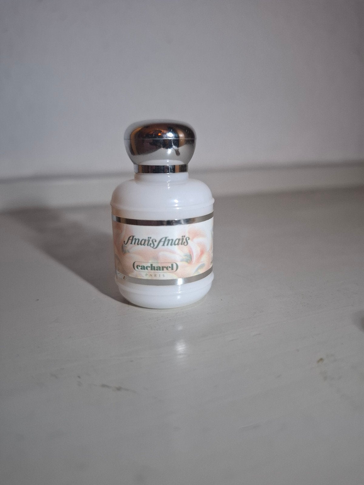 Vintage Cacharel Anaïs Anaïs Miniatuur Eau de Toilette 7 ml, Ophalen of Verzenden, Gebruikt, Miniatuur, Gevuld