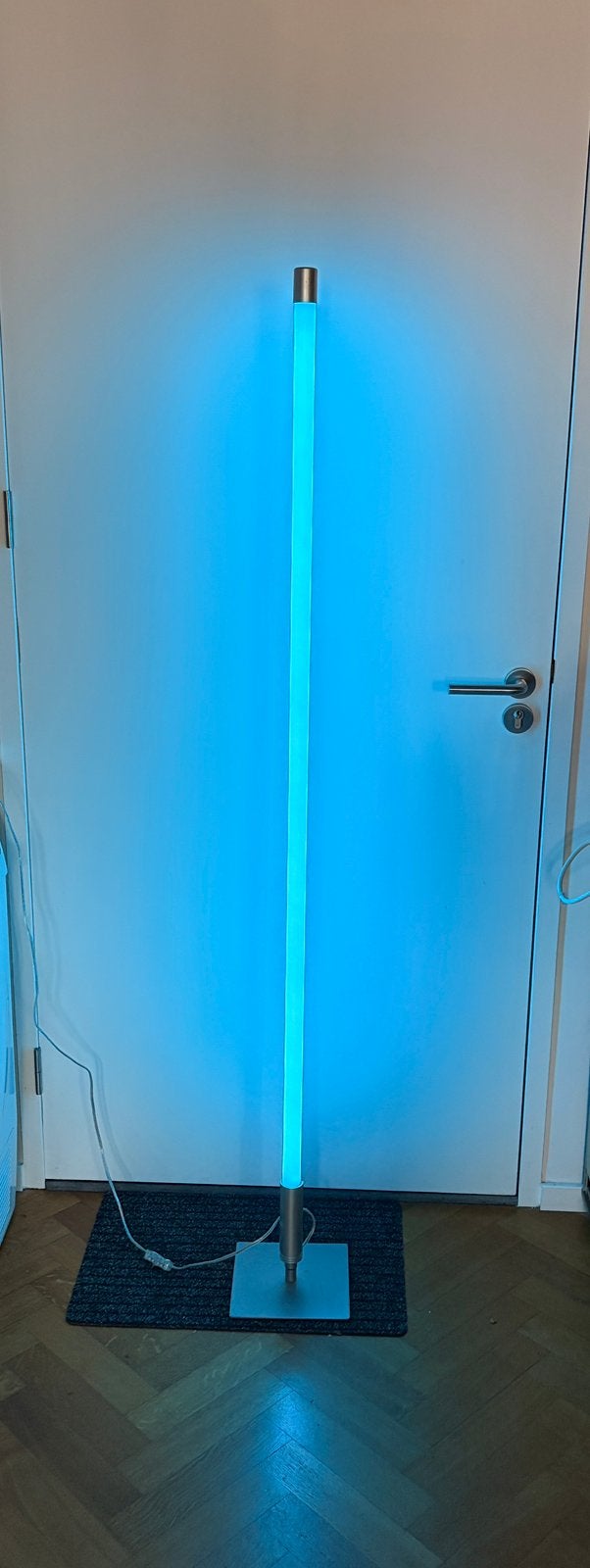 Neon/tl buis lamp op voet, blauw licht, Ophalen, Gebruikt, Kunststof, 150 tot 200 cm