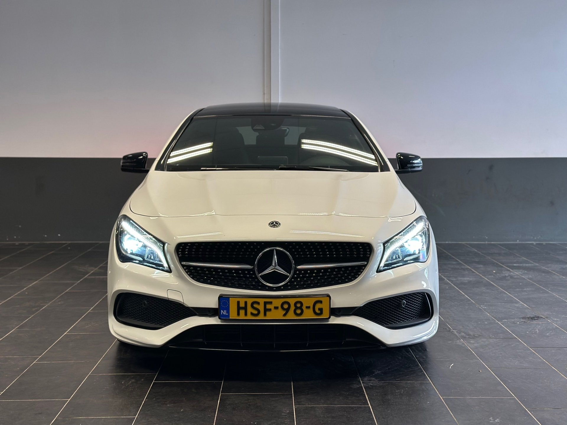 Foto 2 van Mercedes-Benz CLA-klasse 200 Business AMG , Night , Pano , F
