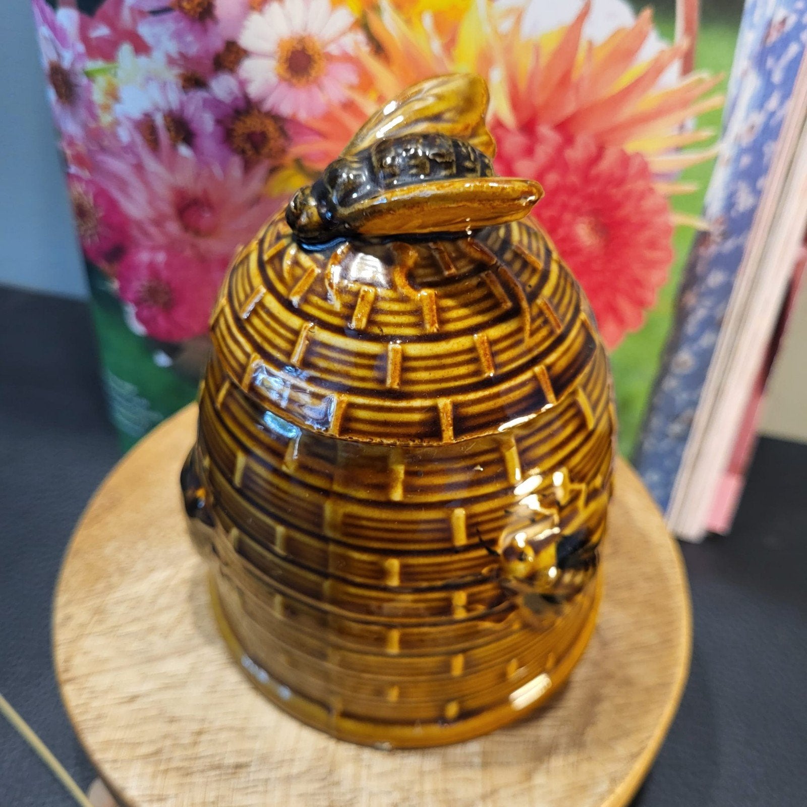 Vintage Honingpot in Bijenkorf Vorm met Bijen, Ophalen of Verzenden