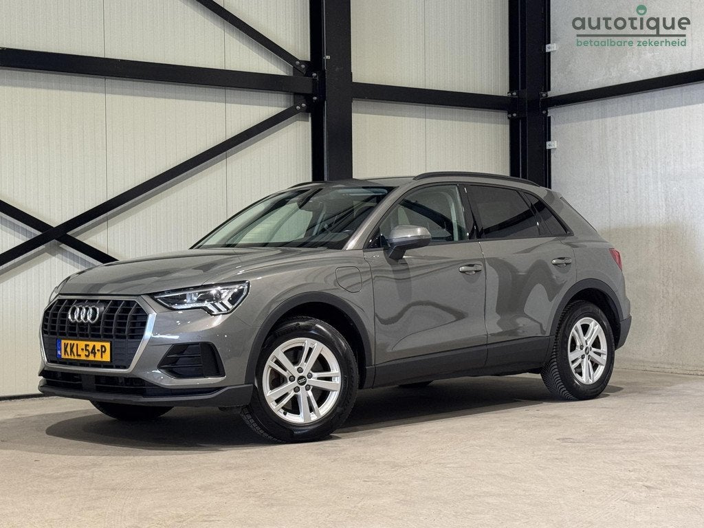 Audi Q3 45 TFSI e Edition | navi | leder | trekhaak | SOH 96, Gebruikt, Met garantie (alle), Hybride Elektrisch/Benzine, 13 kWh