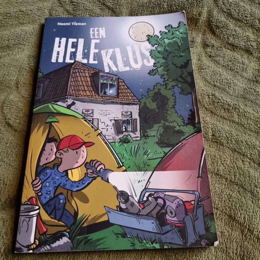 Een Hele Klus - Naomi Tieman, Ophalen of Verzenden, Gelezen, Naomi Tieman