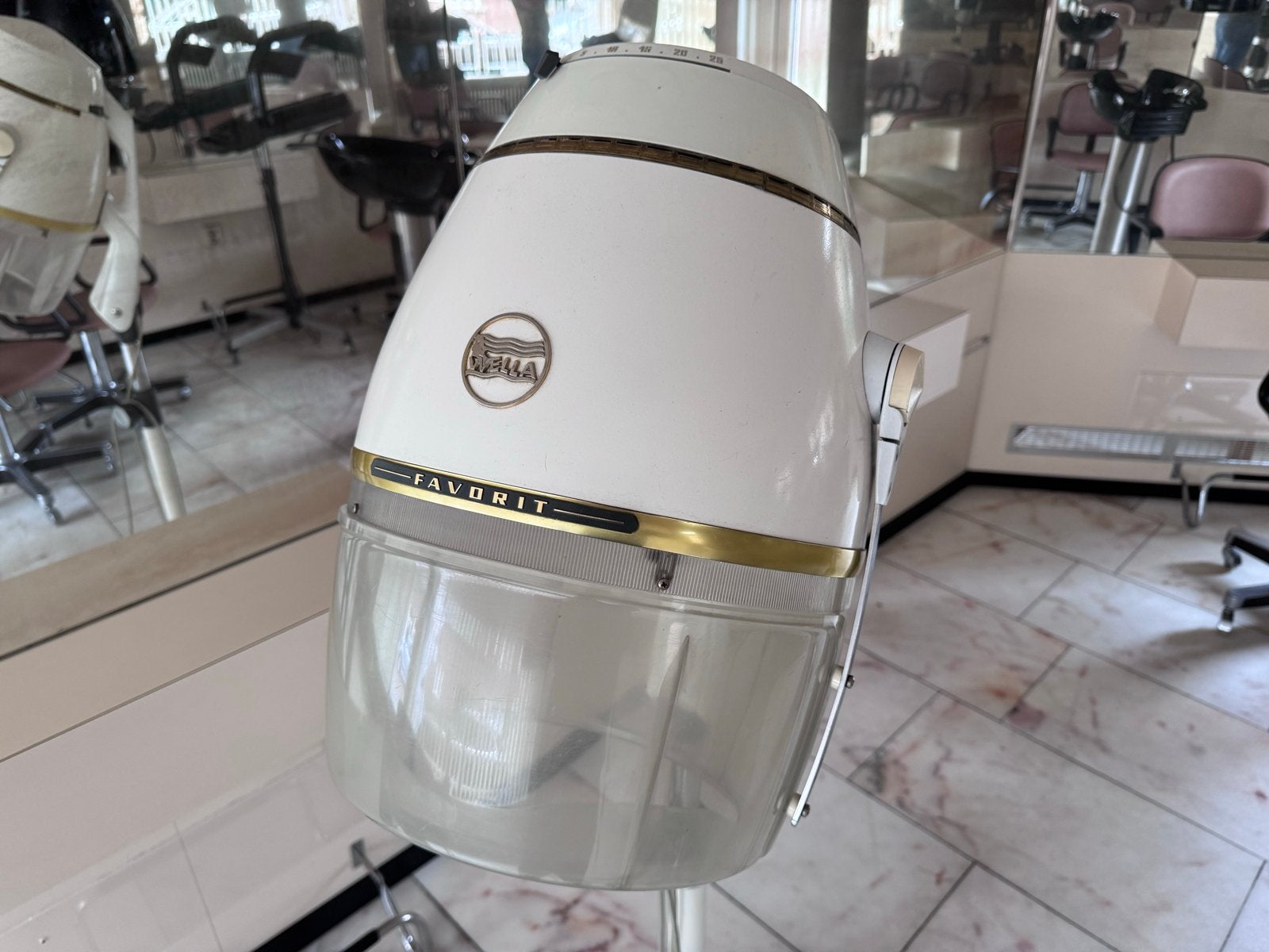 Vintage Wella Favorit haardroger op statief, Antiek en Kunst, Ophalen