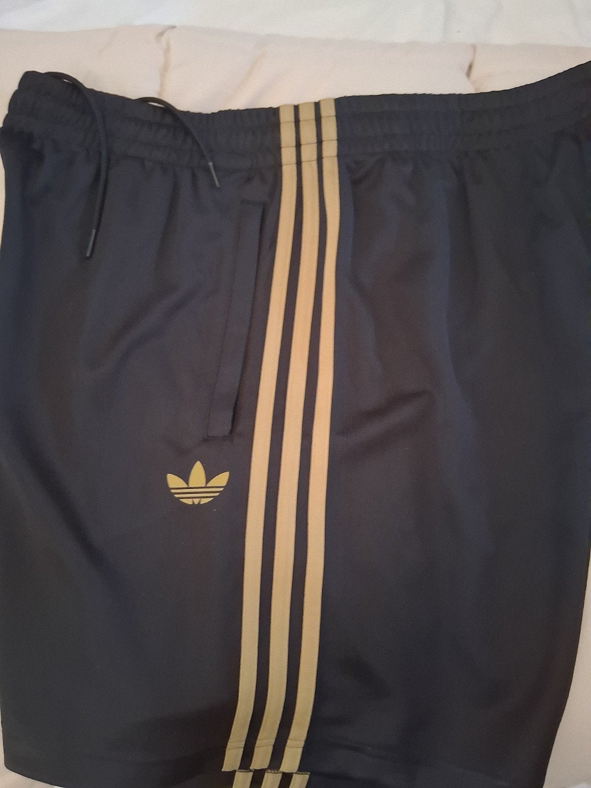 Adidas Shorts Zwart/Goud - maat XL - Nieuw met labels, Ophalen, Zwart, Adidas, Maat 56/58 (XL)