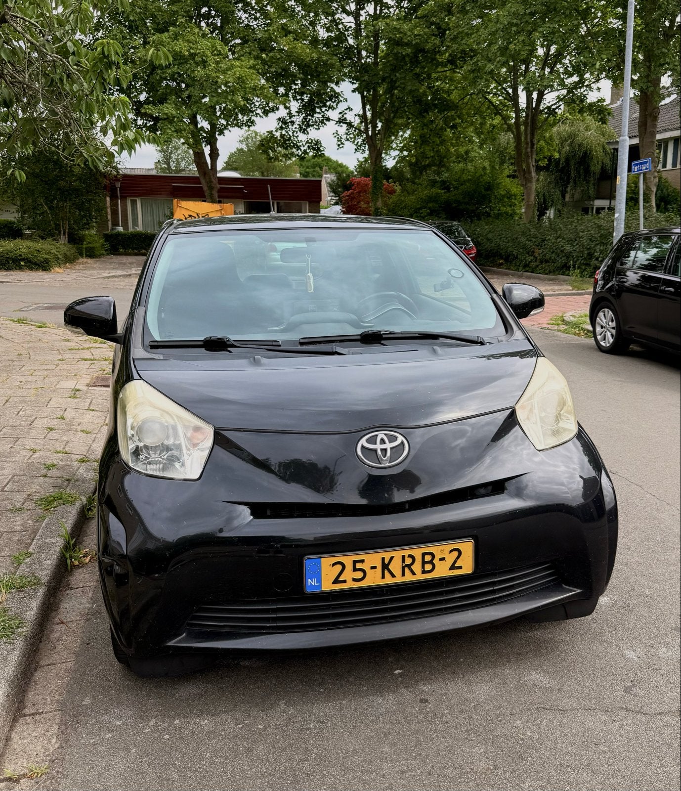 Toyota IQ 1.0 2010 Zwart met Carplay, APK t/m 23-07-2027, 4 stoelen, Origineel Nederlands, Handgeschakeld, 3 cilinders