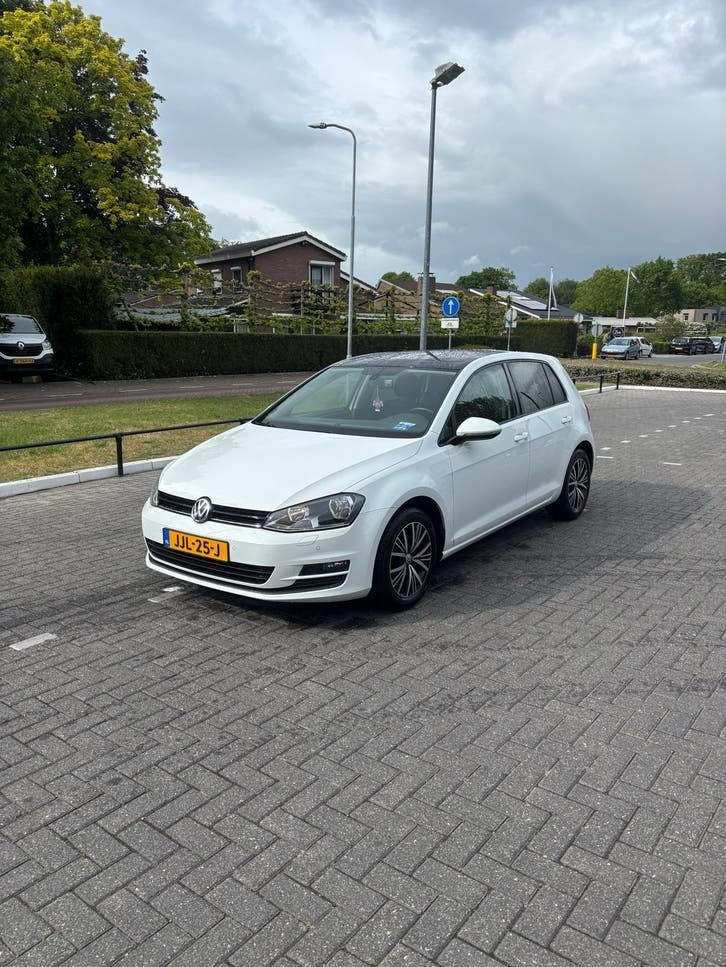 Volkswagen Golf 1.2 TSI 77KW 5D 2013 Wit, Auto's, Voorwielaandrijving, Stof, Zwart, 4 cilinders