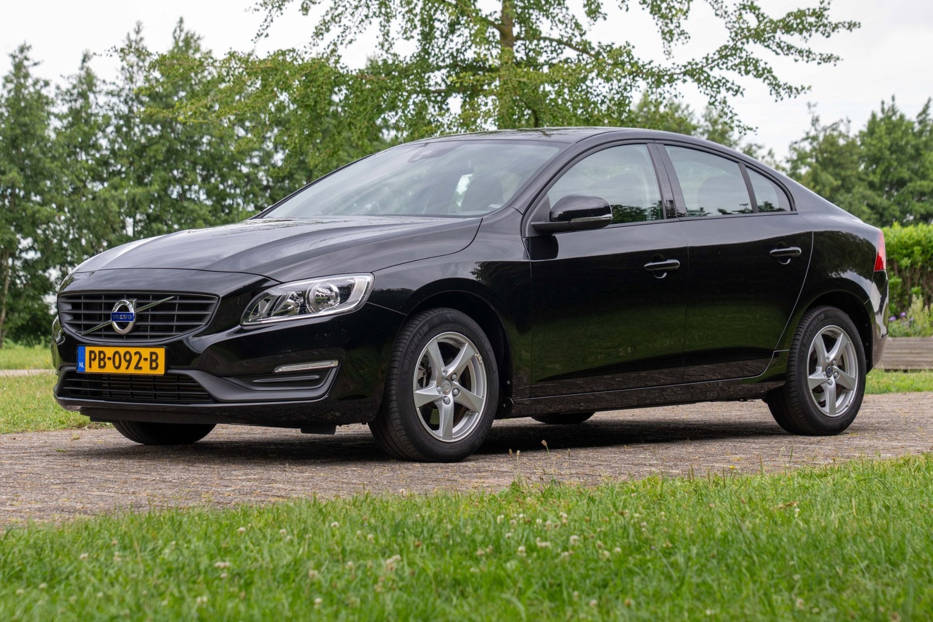 Volvo S60 2.0 T3 Polar 1e Eigenaar 20.860 km +NAP NL-auto, Auto's, Dealer onderhouden, Stof, Gebruikt, Euro 6