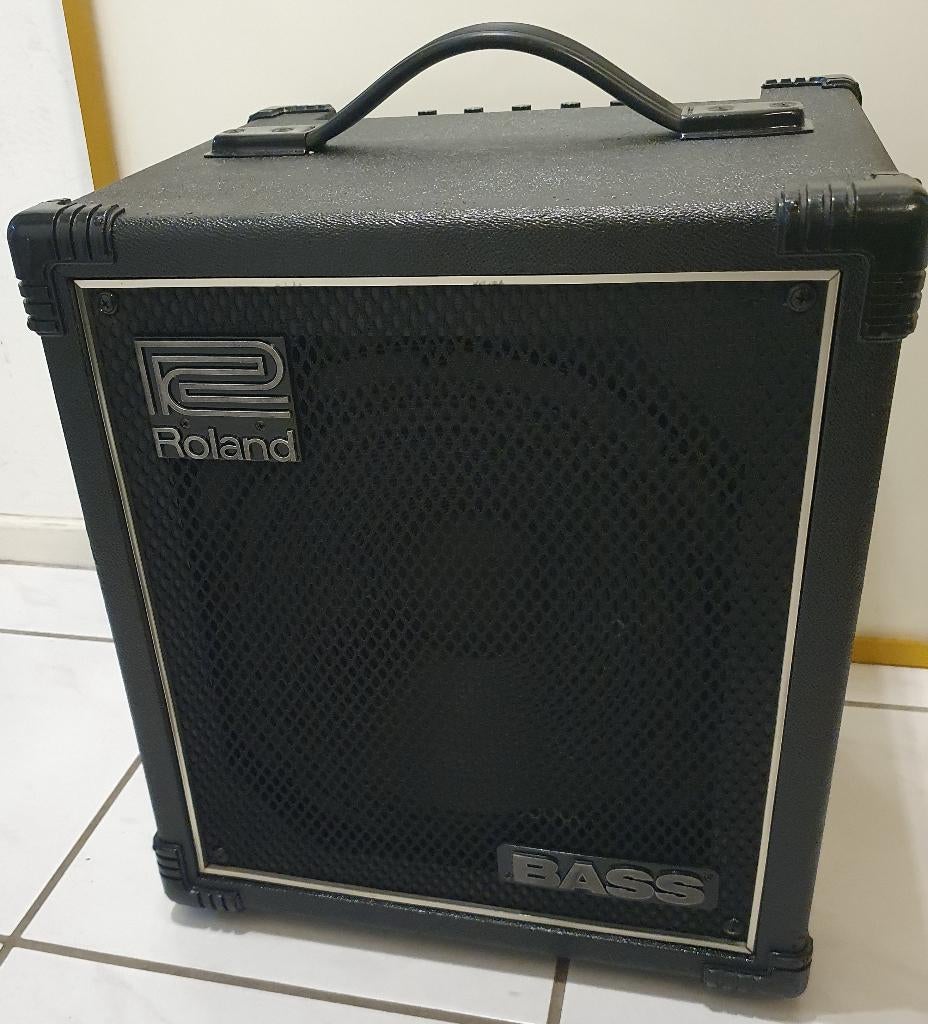 Roland Super Cube 60 bascombo., Muziek en Instrumenten, Versterkers | Bas en Gitaar, Ophalen, Zo goed als nieuw, Basgitaar, 100 watt of meer