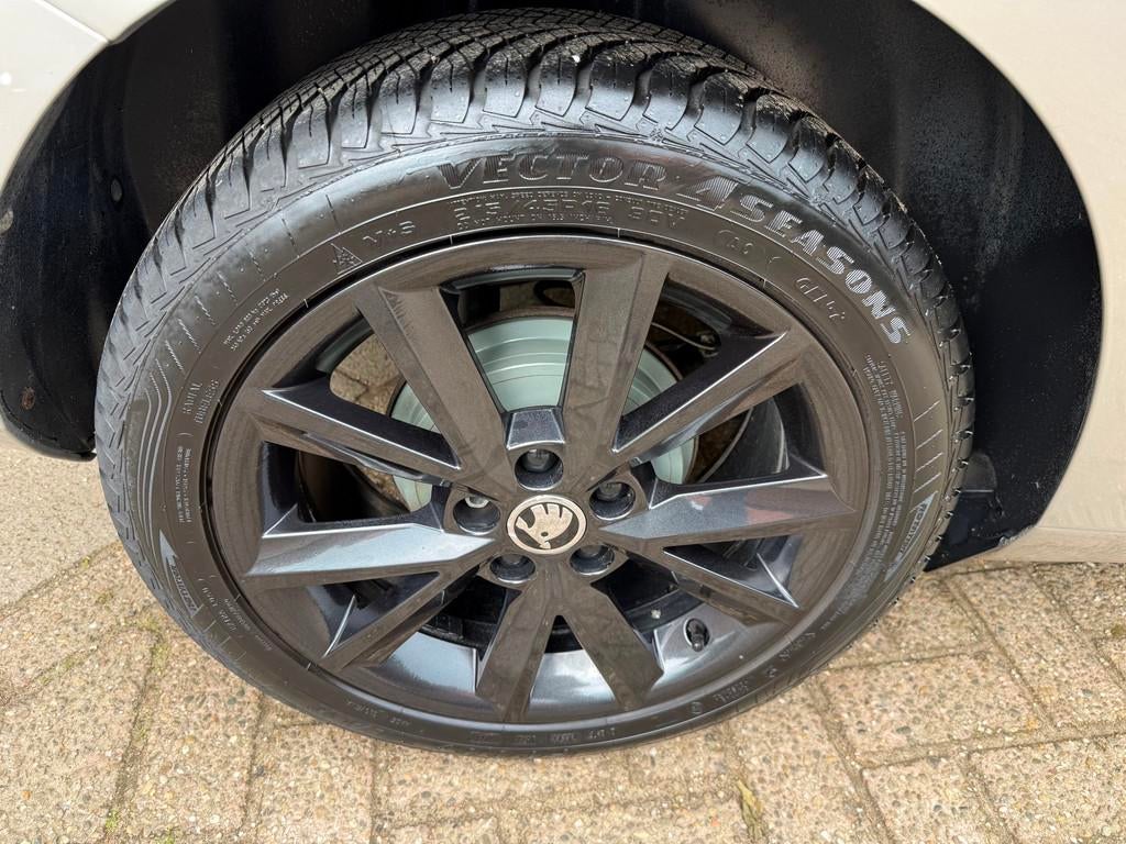 Skoda Fabia 1.0 TSI | CRUISE/PDC/LED/95PK/BLEUTOOTH|KM 14150, Auto's, Voorwielaandrijving, Gebruikt, 95 pk, 1010 kg