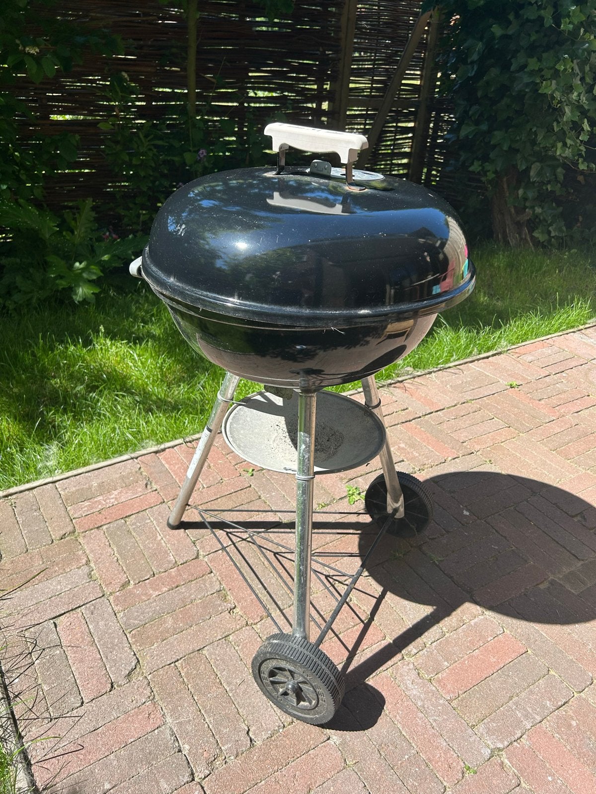 Weber Compact Kettle Houtskoolbarbecue - Zwart, Ophalen, Gebruikt