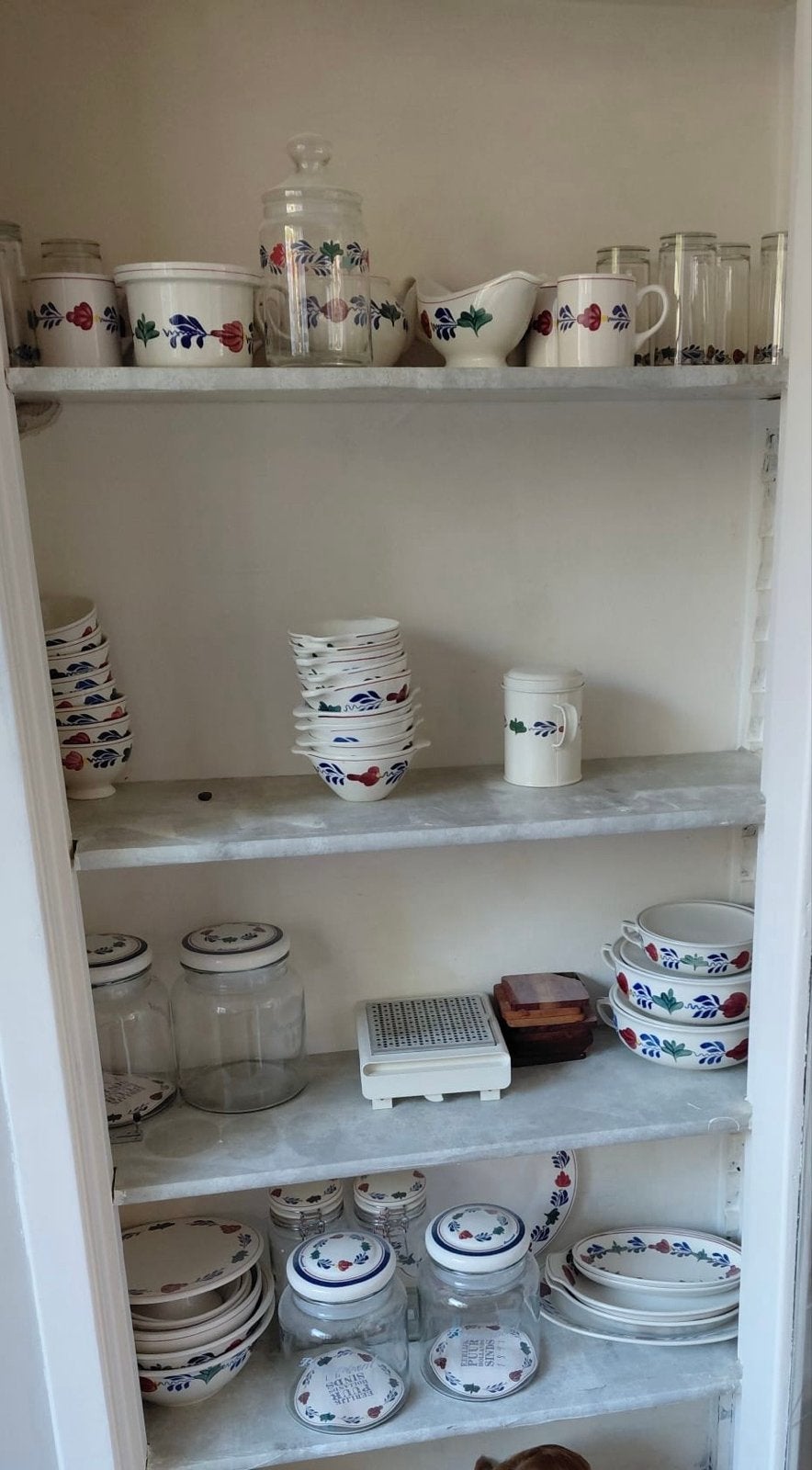 Bonte servies set - Zo goed als nieuw, Huis en Inrichting, Ophalen, Keramiek, Zo goed als nieuw, Overige stijlen
