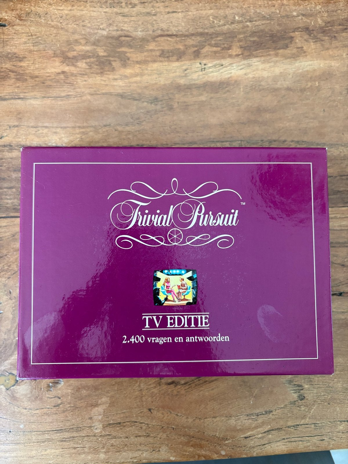 Trivial Pursuit TV Editie, Drie of vier spelers, Ophalen of Verzenden, Zo goed als nieuw